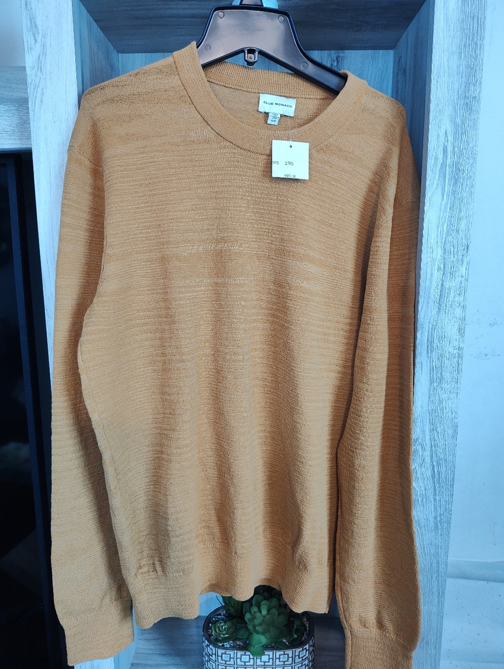 Club Monaco Men’s Crewneck Sweater in yellow Mustard Color SZ S/P